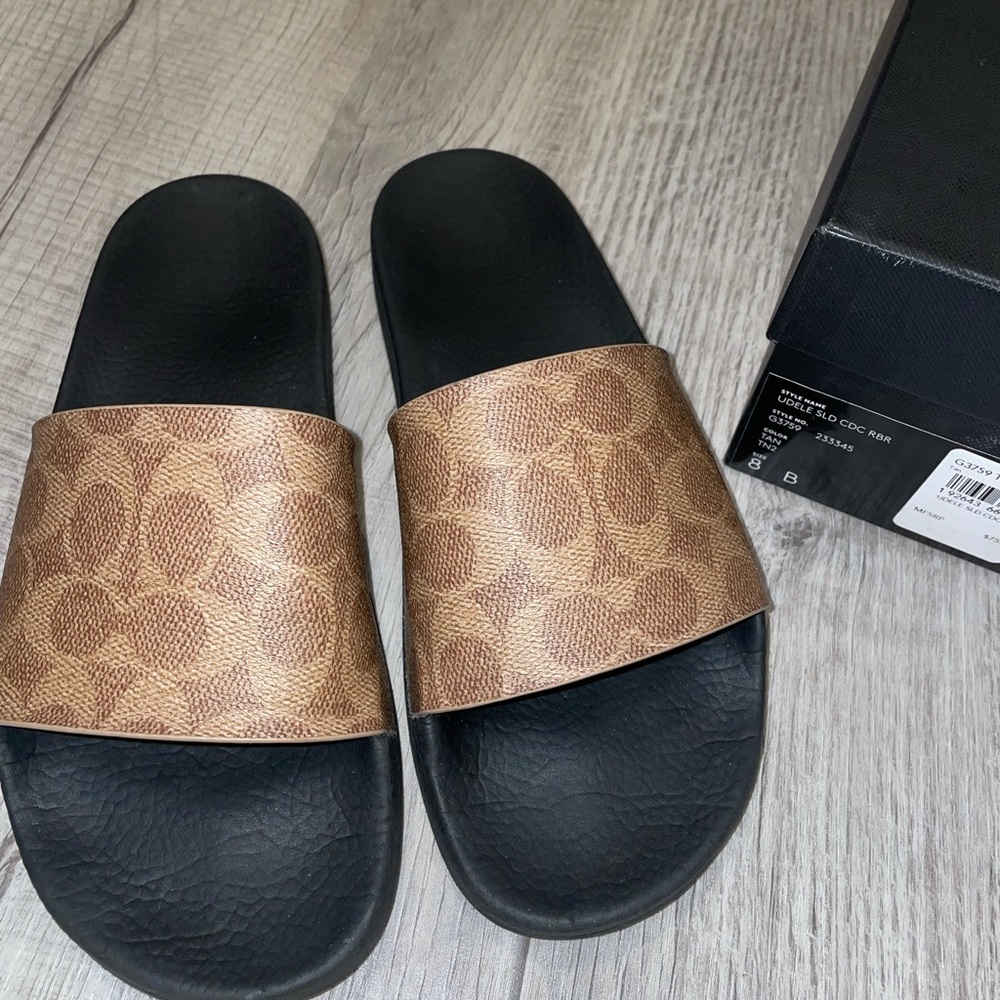 Women’s coach slides